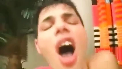 Büyükannen 6 am (asspussy) seviyor