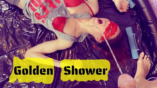 Ateşli orgazmdan önce sidik duşu, en azından yaz!