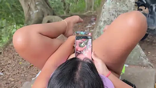 Komşum mastürbasyon yaparken yakalandı