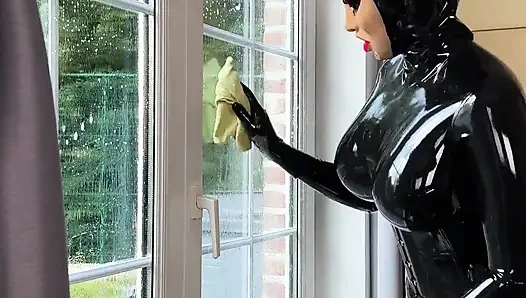 Lateks hayatımda sıradan bir gündü