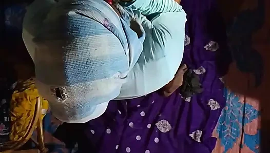 Seksi Hintli üniversiteli kız domalarak götten sikiliyor - queen4desi