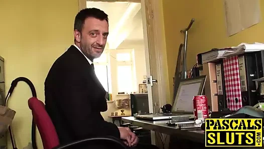 Hardcore sikme oturum ile altında beyaz ağ çorap