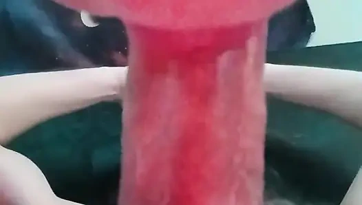 Aldatan komşu gırtlağına kadar almayı ve yüzüne boşalmayı seviyor