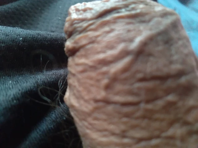 Oğlan yarağını götüne sokmaya hevesli