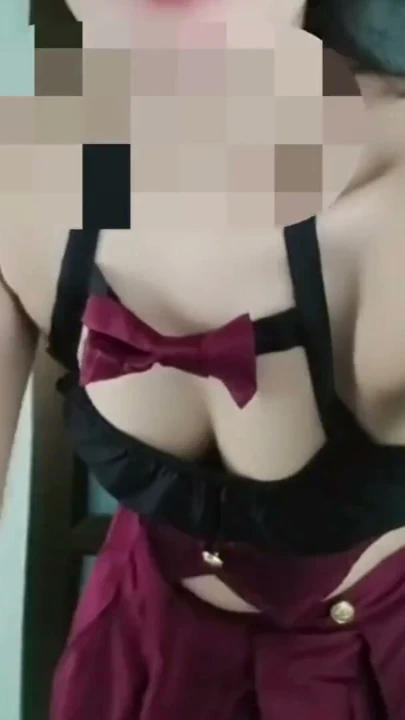 Ünlü bir Taylandlı öğrenci kız oral yapıyor ve ağzını kırıyor. | Bölüm 1