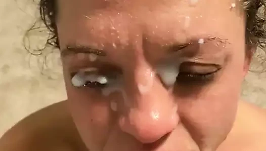 sürtük hevesle bir yüz bekliyor