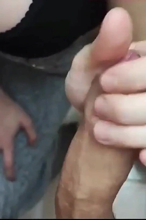 Mutfakta Derin Oral Ve ağzımı Kocaman Boşalma Doluyor!