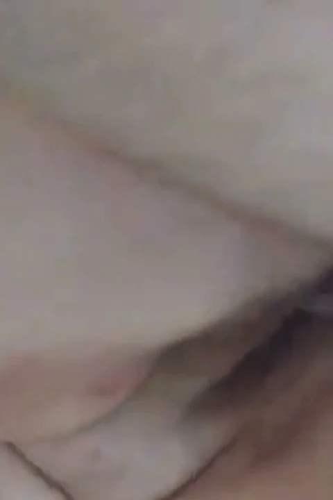 Üvey anneyi sikiyor ve amına boşalıyor yakın çekim