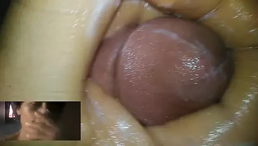 18 yaşındaki oğlan bir kızla mastürbasyon yapıyor