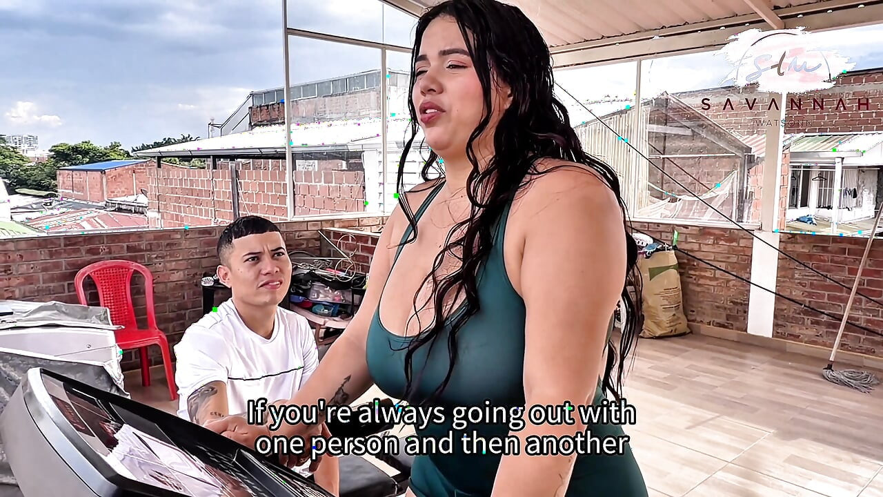 Latina Tombul Kadın Spor Salonunda Antrenman Partnerine Daracık Amını Veriyor - Savannah Watson