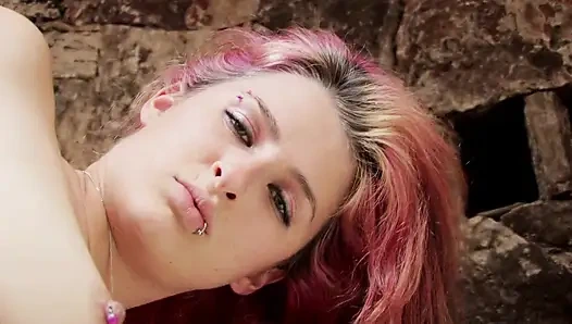 Ateşli kızın ilk porncastingi - sert gerçek orgazm