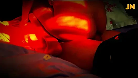 Oun yatak odasında onunla yatmam için beni ara ama geldiğimde benimle sevişmeyi deniyor(01 nis 2026)