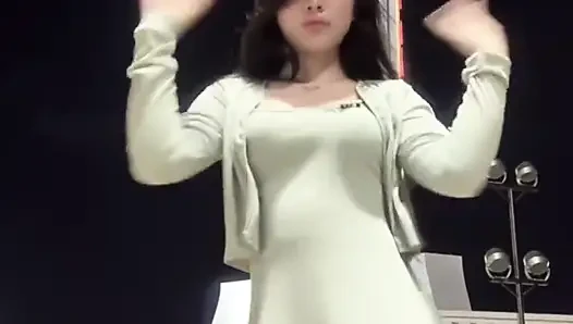 Yakında Gelecek Iyi Videoları Izlemek Için Fanclub'ı Takip Edin!