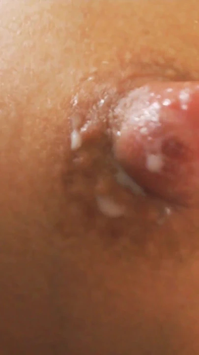 Sunny Day Göğüsleri Sağıyor