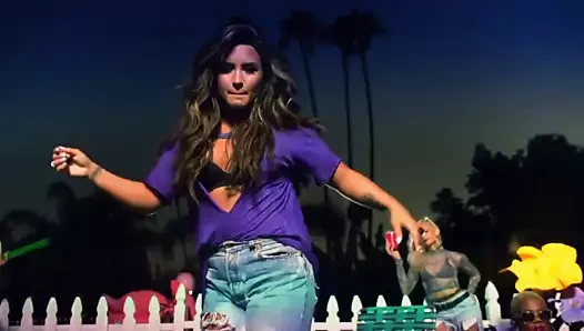 Demi lovato, üzgünüm, üzgün değilim – pmv