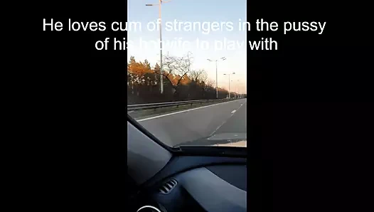 Yabancılar için prezervatifin boşalmasıyla oynuyor