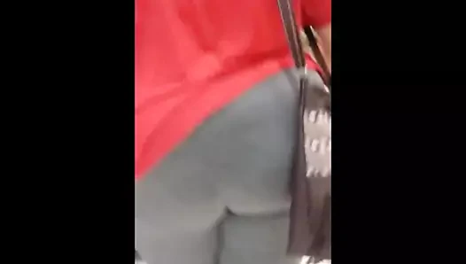 Büyük götlü kadınlar