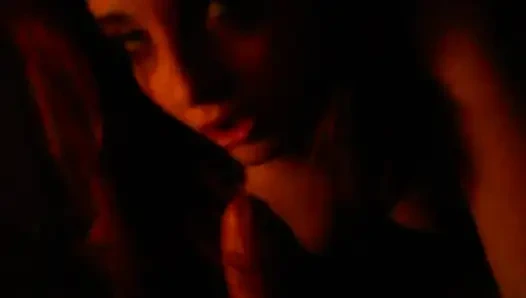 Stoyca sadece 18 yaşında! Genç nadir bir güzellik ve becerinin başlatılması