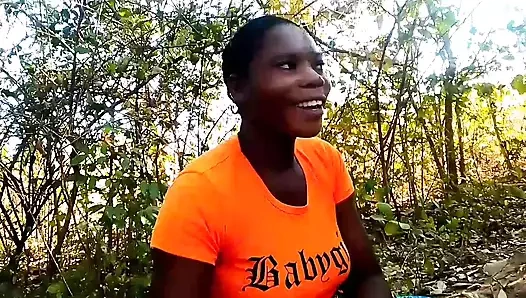 Sanatçı arkadaşımla zımba yemeği hazırlıyorum