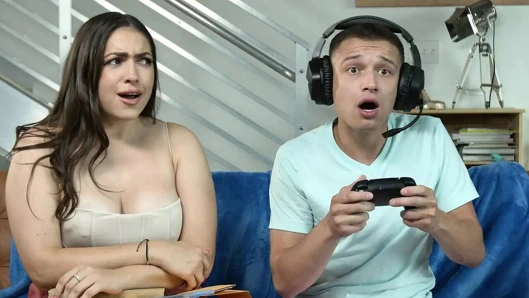 Valentina Bellucci oyuncu bir adamdan döllenmeyi seviyor