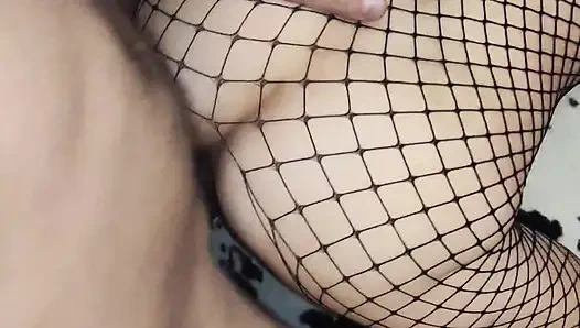 Ev videosunda erotik iç çamaşırlı evli kadın