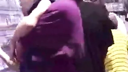 Sıcak bayanlar arasında güreş göğüsleri ve pussies 2