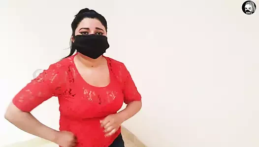 Koi akh menu maare seksi saba sıcak dans son video.