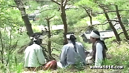 Çirkin koreli adam sikikleri sıcak koreli kadın