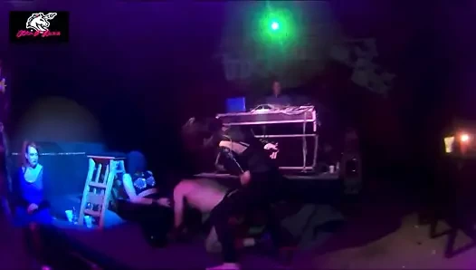 Şaplak fetişi partisi