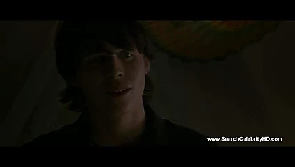 Zara taylor çıplak - içi boş adam 2