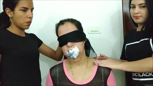 Üvey annenin ağzını en üst düzeye çıkarmak: kaç çorap alabilir?