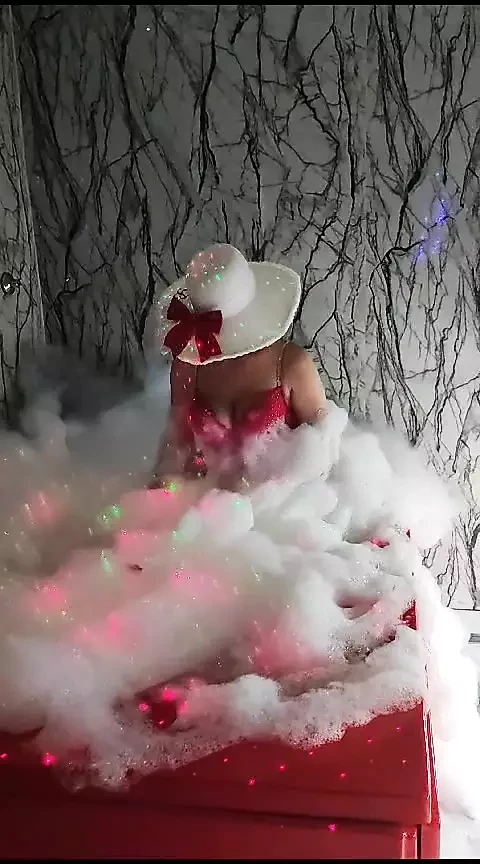 Ты хочешь быть здесь со мной?