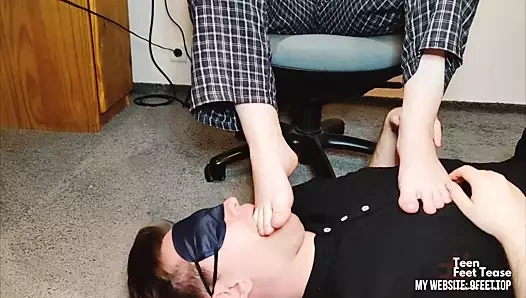 ayak ibadet köle benim kokmuş ayak ve ayak yalıyor - metresi