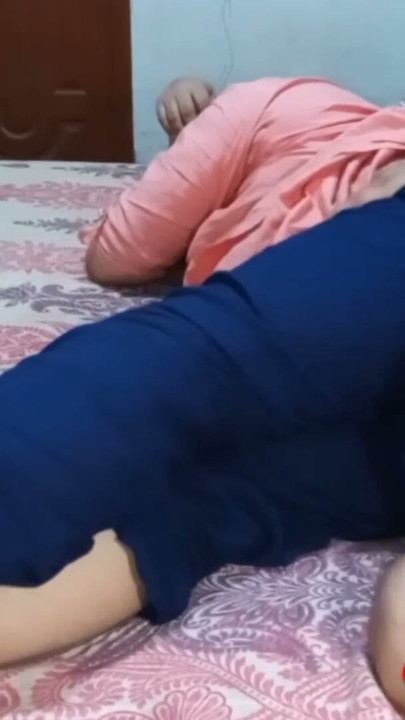 Sagy bhai ne apni o bhan ke gand mar de. Üvey kız kardeş ve üvey erkek kardeş anal seks Hintçe | Klip 1
