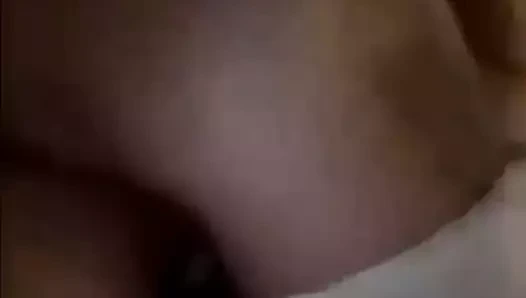 Razvaljivanje mlade picke