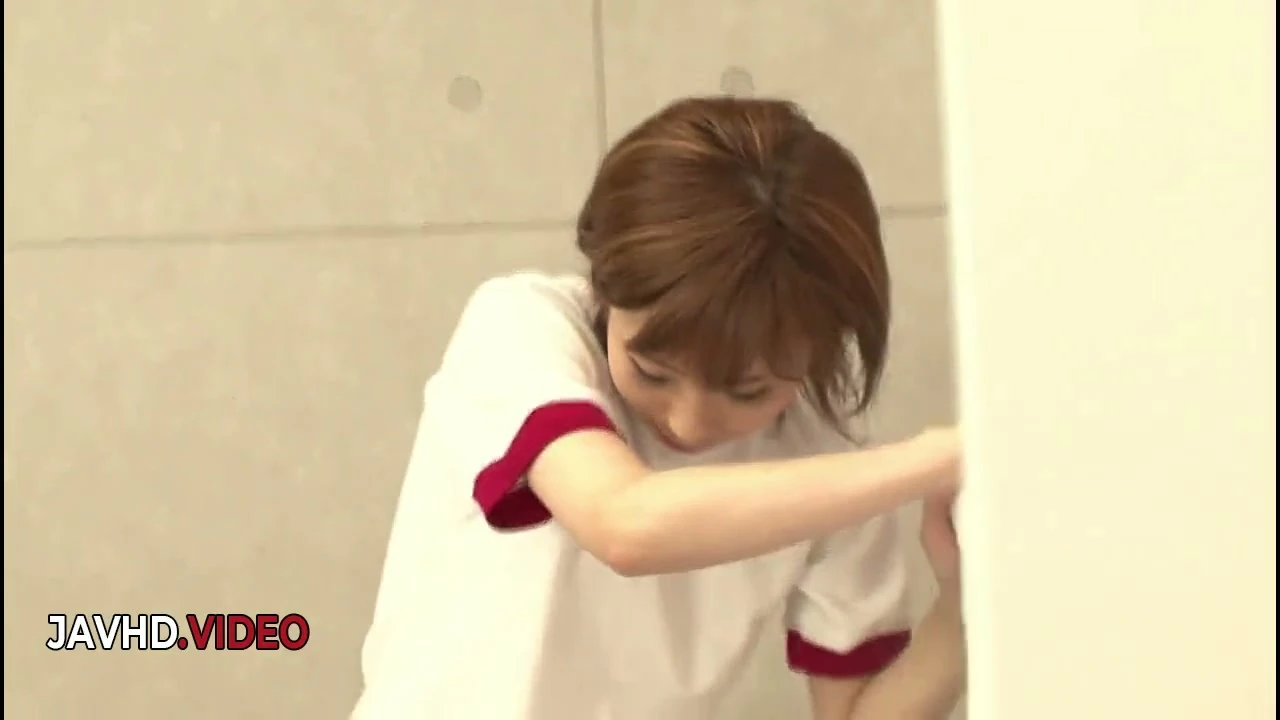 Yui Misaki’s Intense Solo Toy Play and Squirting Orgasm