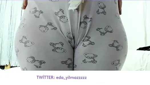 CAMELTOE- PİJAMAYLA MASTURBASYON- TURK MİLF- TURK PORNO