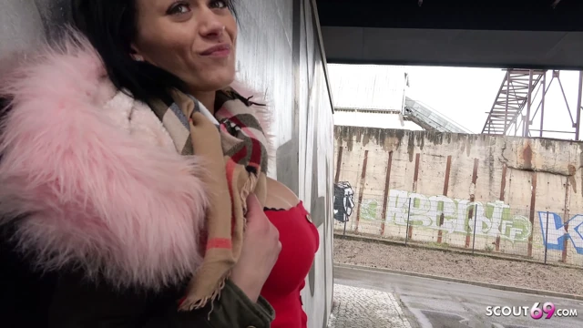 Alman izci - berlin'deki sokaktan genç ilk pornoyla konuşuyor