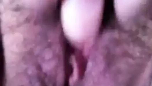 Sie macht es sich selber