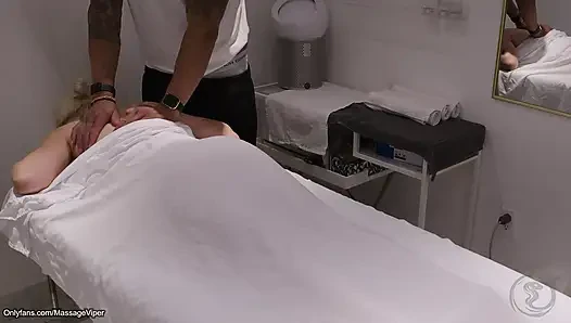 Client Switches Roles and Turns into the Masseuse!