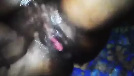 Süper ıslak amcık ve sert siyah yarak videoları derlemesi, kaçırmayın