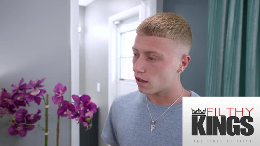 Üvey annem o kadar azdı ki onu sert sikmek zorunda kaldım