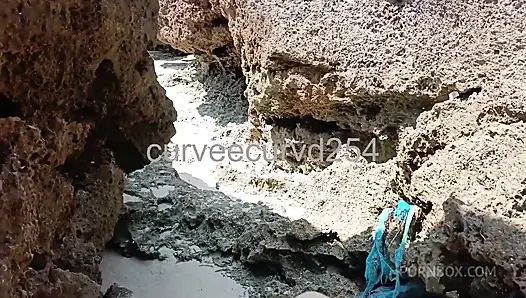 Plajda Bir Yabancı Tarafından Sikildim