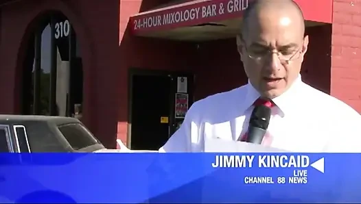 Büyük siyah yarak, büyük memeli kırmızı hai, r amcık üçlü sikişiyor... ağzına boşalma