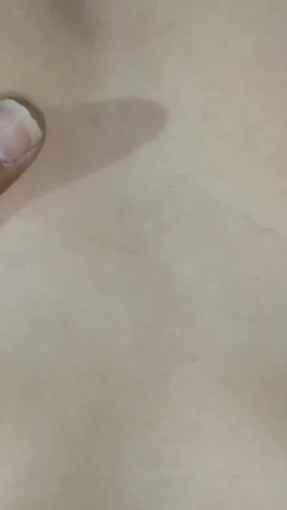 Zayıf Hintli bir yengenin sevgilisi tarafından sikilmesini teşhir ediyor. | Klip 1