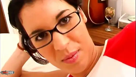 Lyam genç Fransız Arap bebek iyi sikiliyor