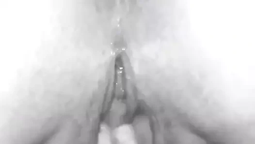 Eğilmiş üzerinde sürtme onu kedi için bir oyuncak orgazm