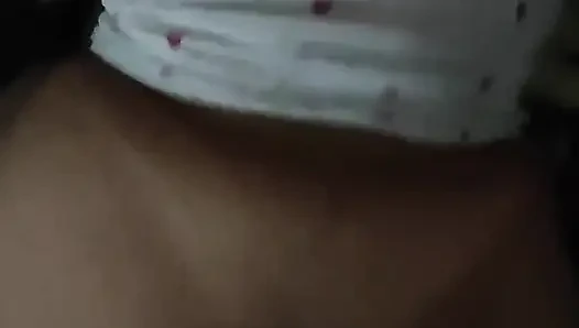 Kocasını ve komşusunu aldatmak