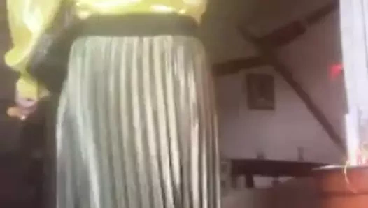 Burjuva sarı bluz içinde