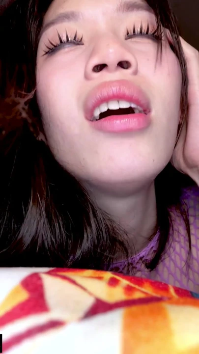 Paskalya tavşanı femboy Taylandlı tatlı kız prezervatifsiz sikişiyor | Klip 1
